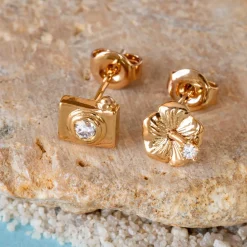 Disney Earring Diamante Hibiscus & Camera